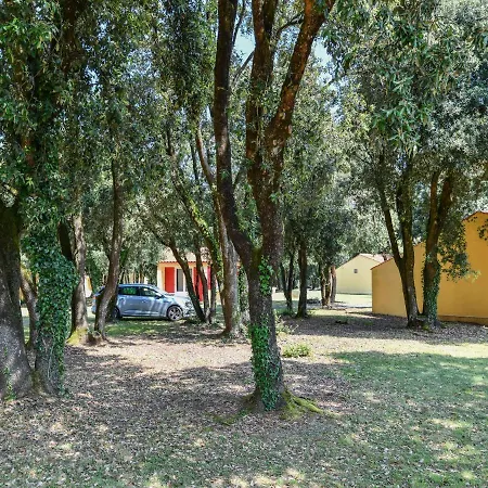 Hébergement de vacances Gite In A Holiday Park With Pool *